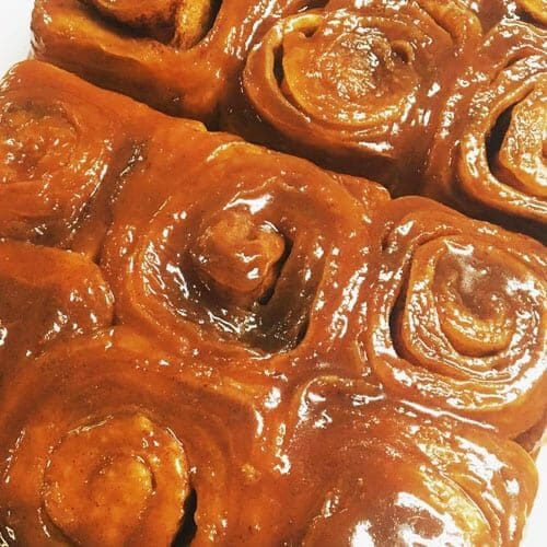 caramel cinnamon rolls